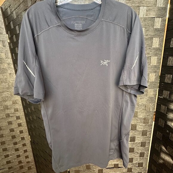 Arc'teryx Training Short Sleeve Shirt - M's Large Navy Blue - Picture 2 of 6
